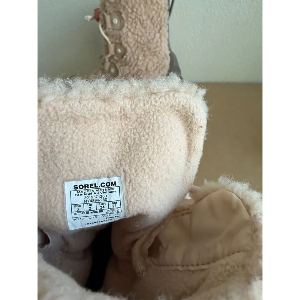 SOREL YOUTH  GRADE SCHOOL EXPLORER COZY BOOTS SIZE 3